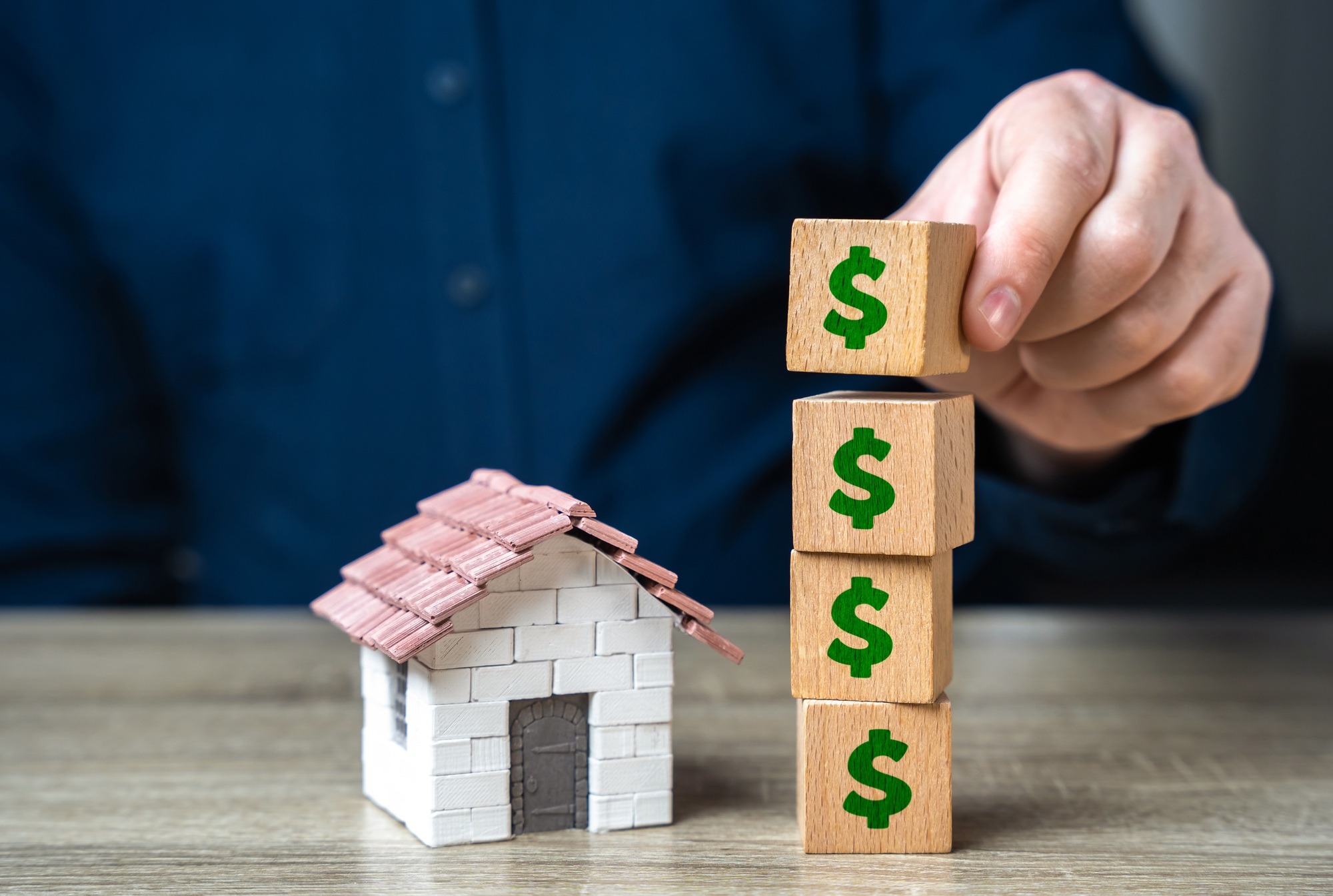 Auction for the purchase of a house.